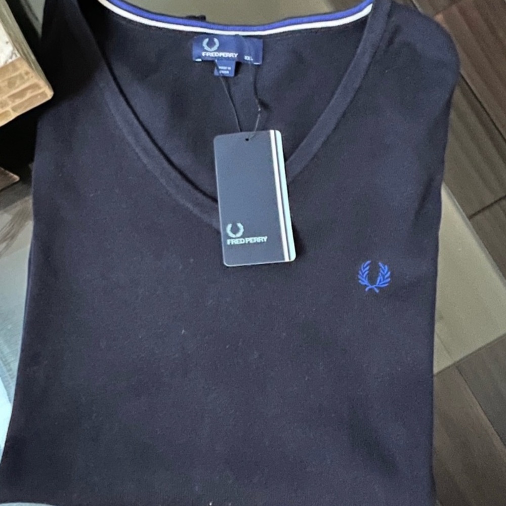 Fred Perry V-Neck sweater XXL NWT